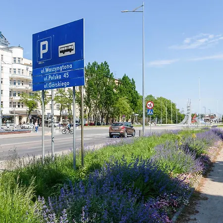 Marina By Renters * Gdynia